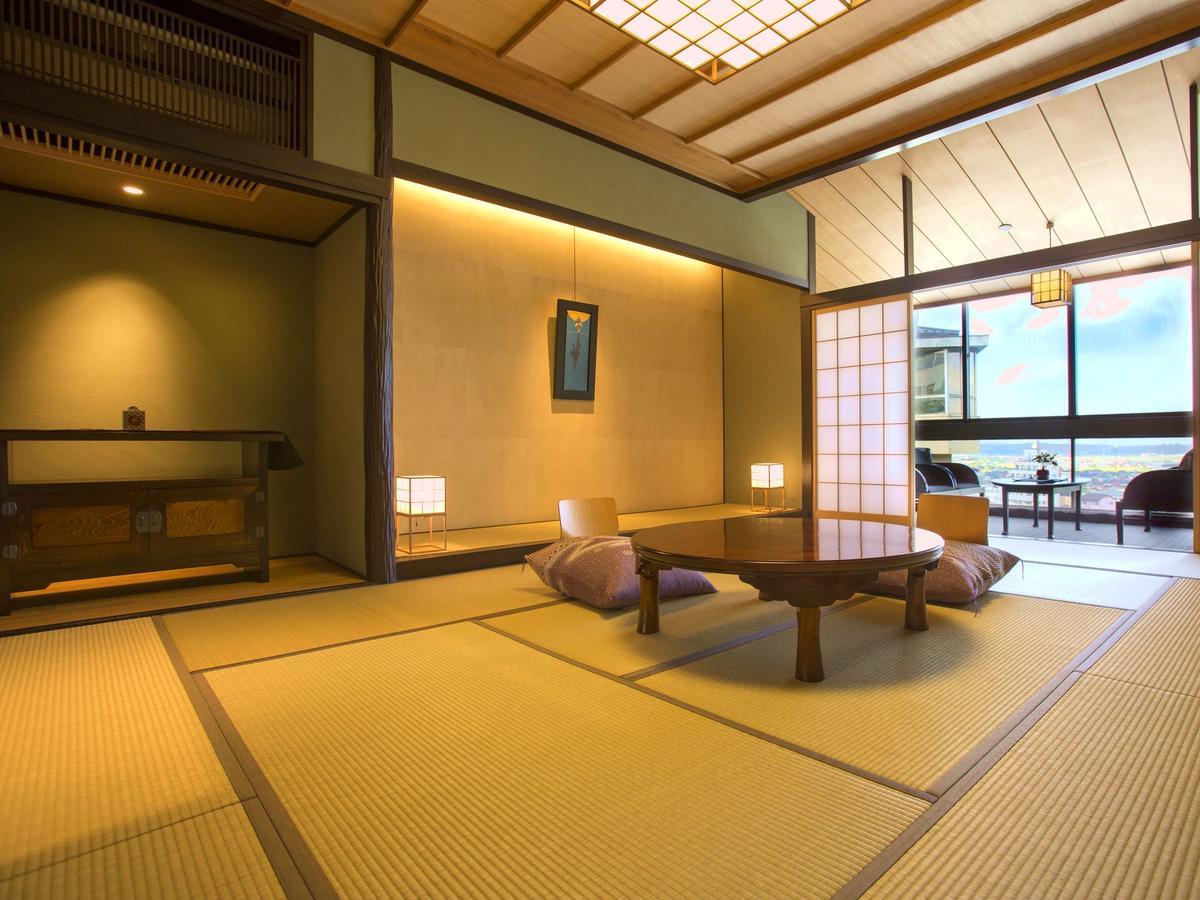 Yamashiro Onsen Midori No Yado Bansyoukaku Hotel คากะ ภายนอก รูปภาพ
