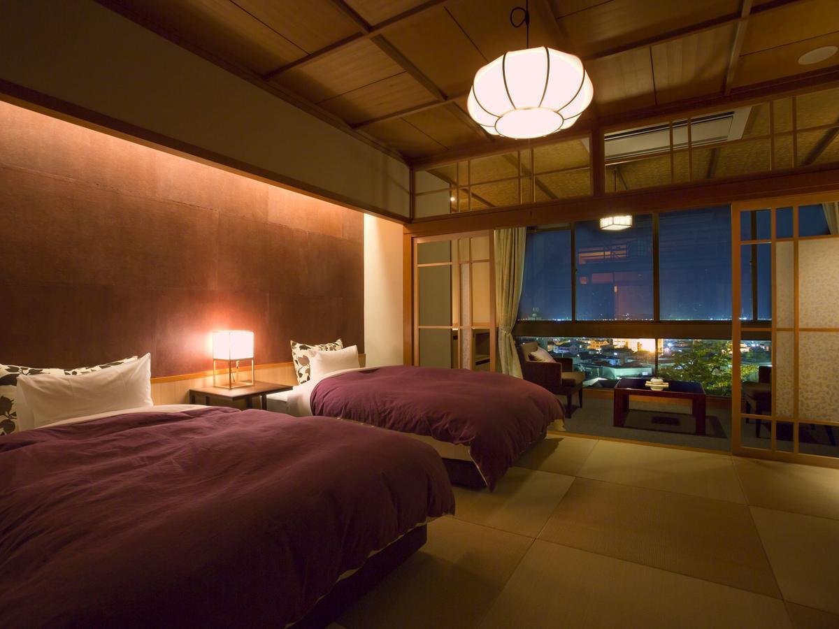 Yamashiro Onsen Midori No Yado Bansyoukaku Hotel คากะ ภายนอก รูปภาพ
