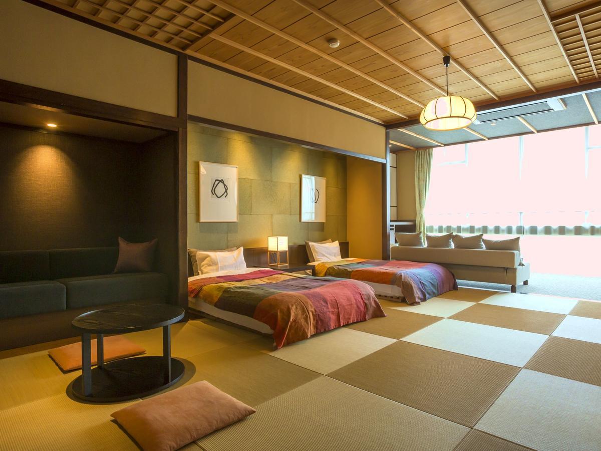 Yamashiro Onsen Midori No Yado Bansyoukaku Hotel คากะ ภายนอก รูปภาพ